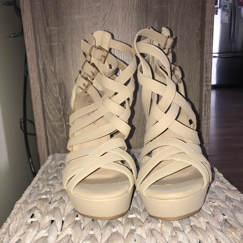 Nude wedges